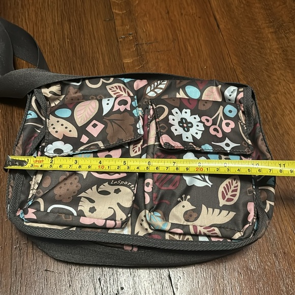 LeSportsac crossbody nylon purse bag - Picture 13 of 15